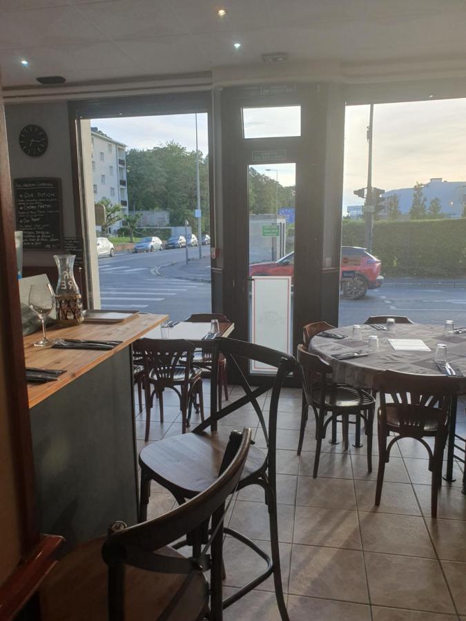 Hotel Aux Bons Amis Reims Dış mekan fotoğraf