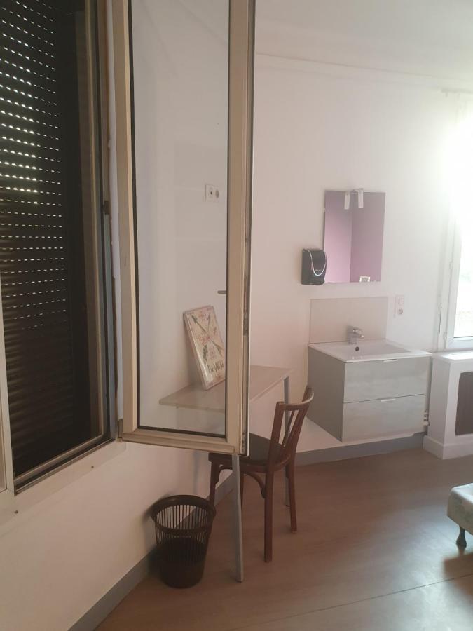 Hotel Aux Bons Amis Reims Dış mekan fotoğraf